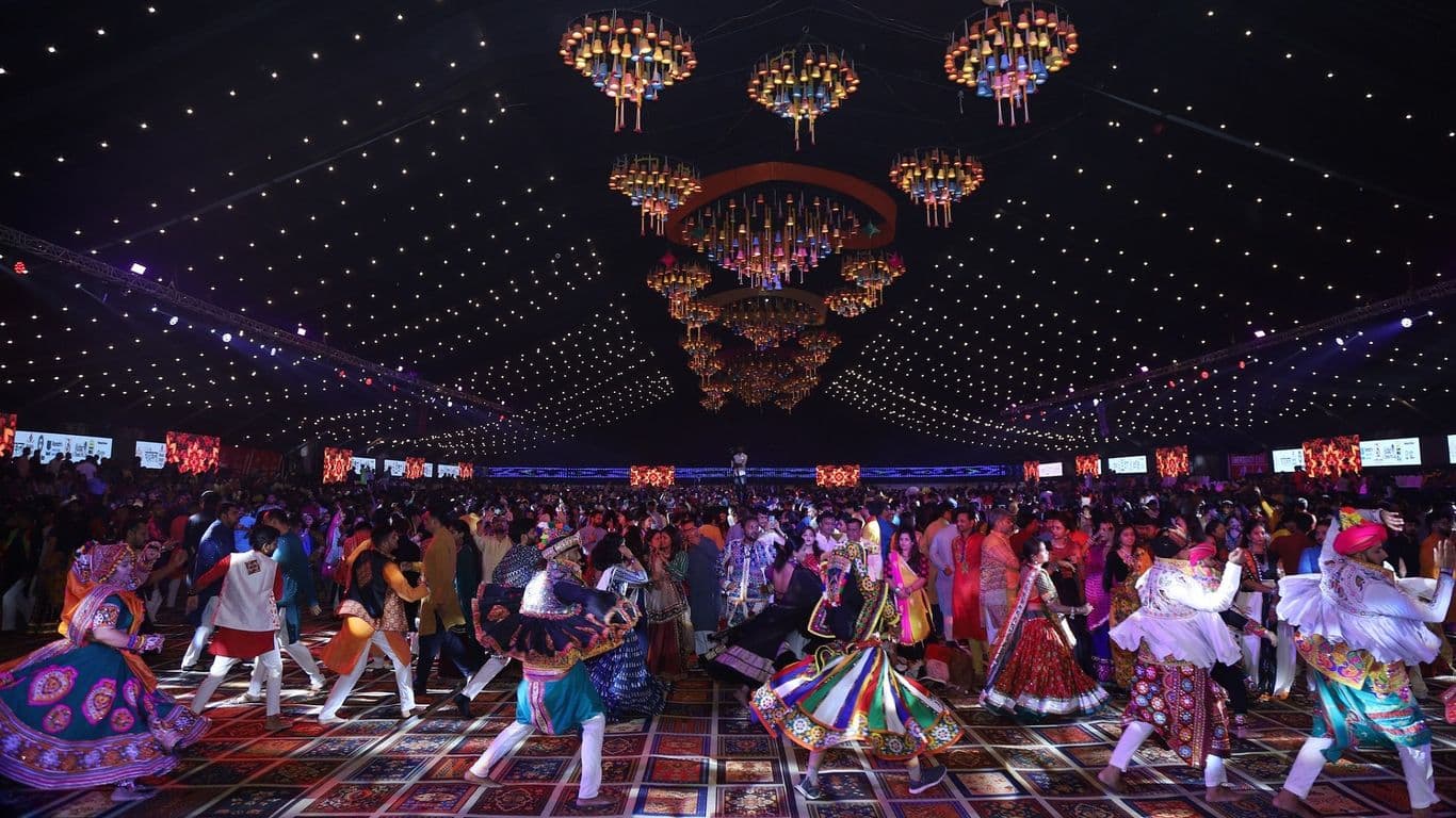 Ahmedabad Navratri Tour Package 2026 | Garba, Dandiya & Gujarat ...